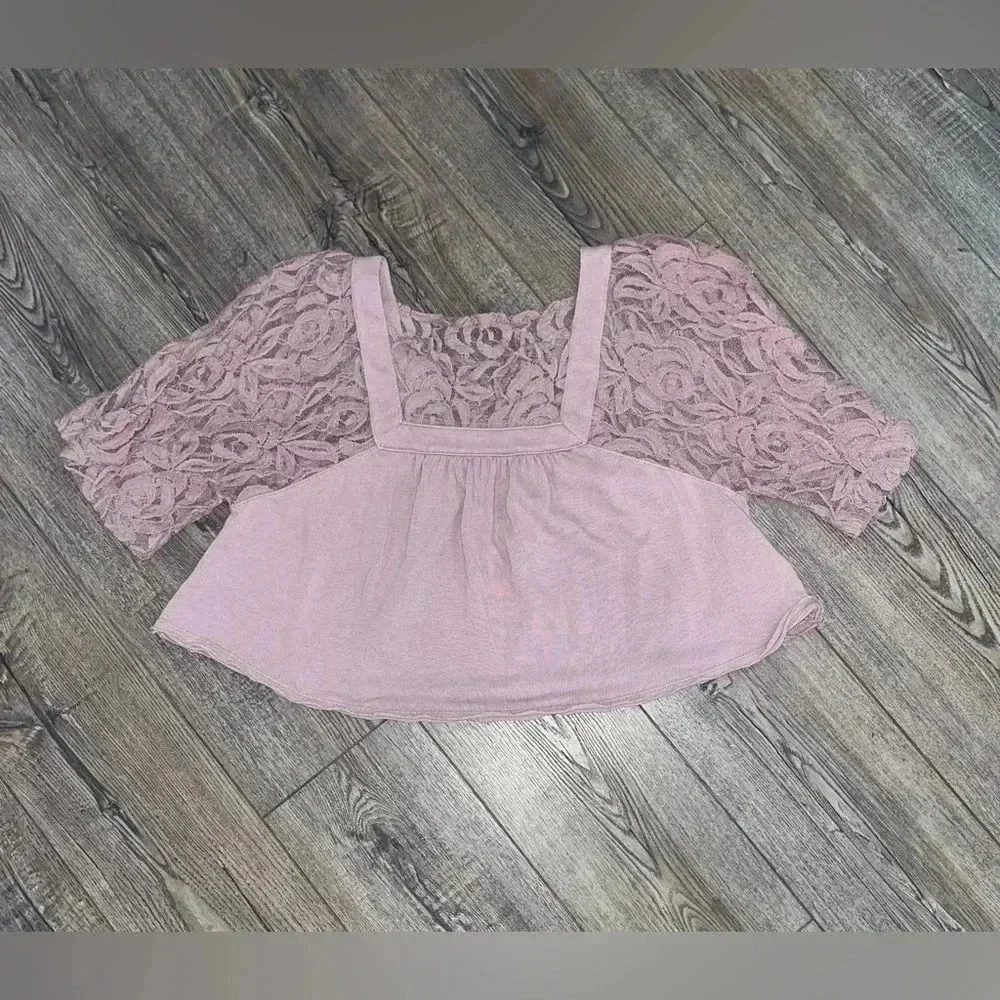 Free people oversized medium lace top cropped boxy